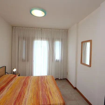 Seaside With Shared Pool ביביונה