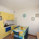 Seaside With Shared Pool Apartman
