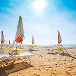 Seaside With Shared Pool Daire Bibione
