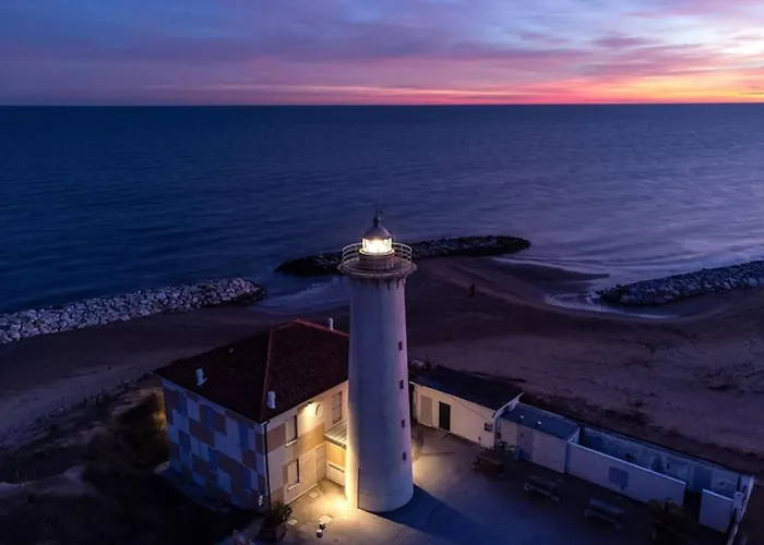 Apartment Seaside With Shared Pool *