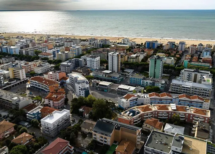 Seaside With Shared Pool Apartment *